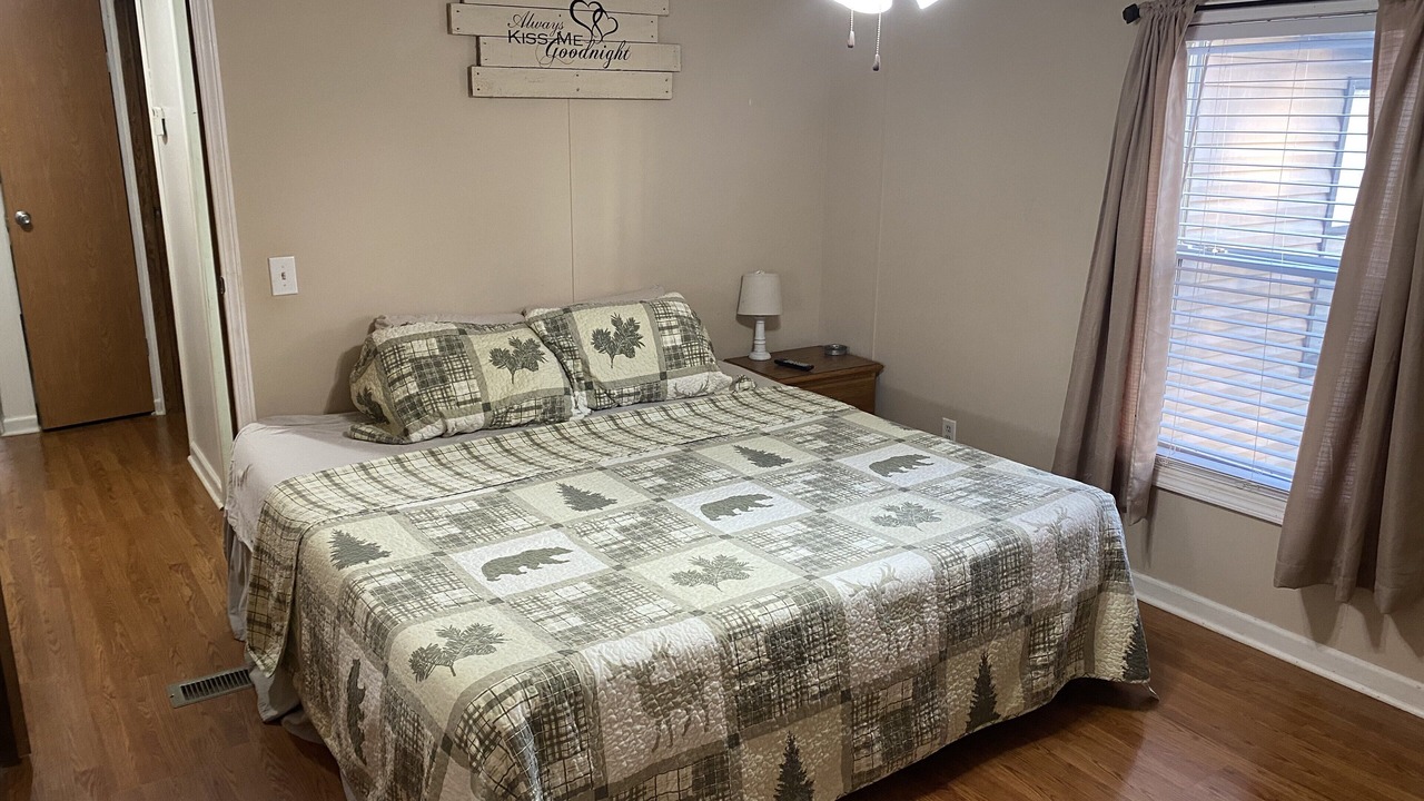 Photo of Bedroom in Coffeeville