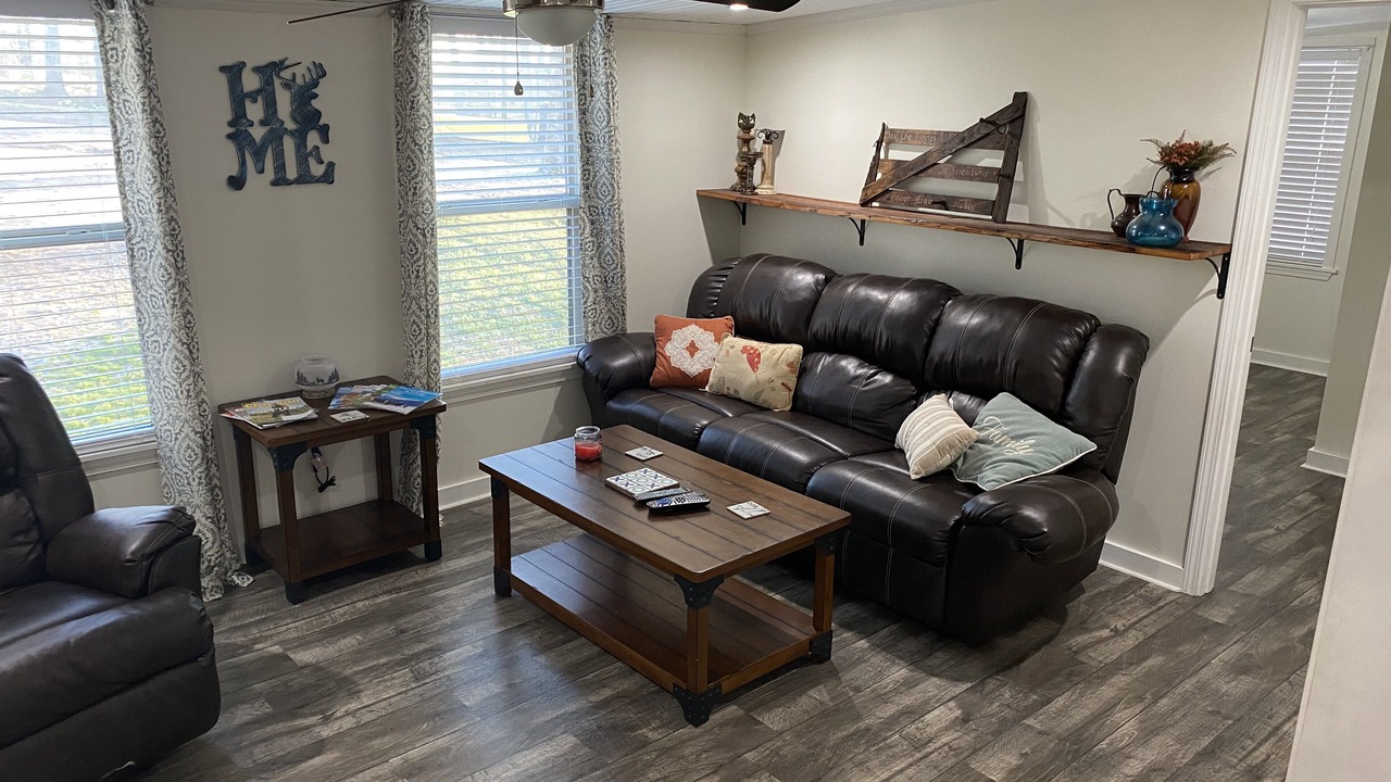Photo of Livingroom in Coffeeville