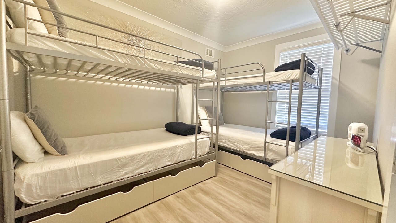Photo of Bedroom in Cedar Bluff