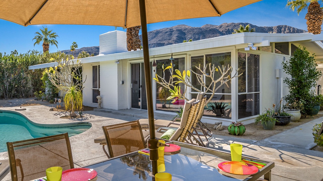 Photo of Outdoor in Magnesia Falls Cove