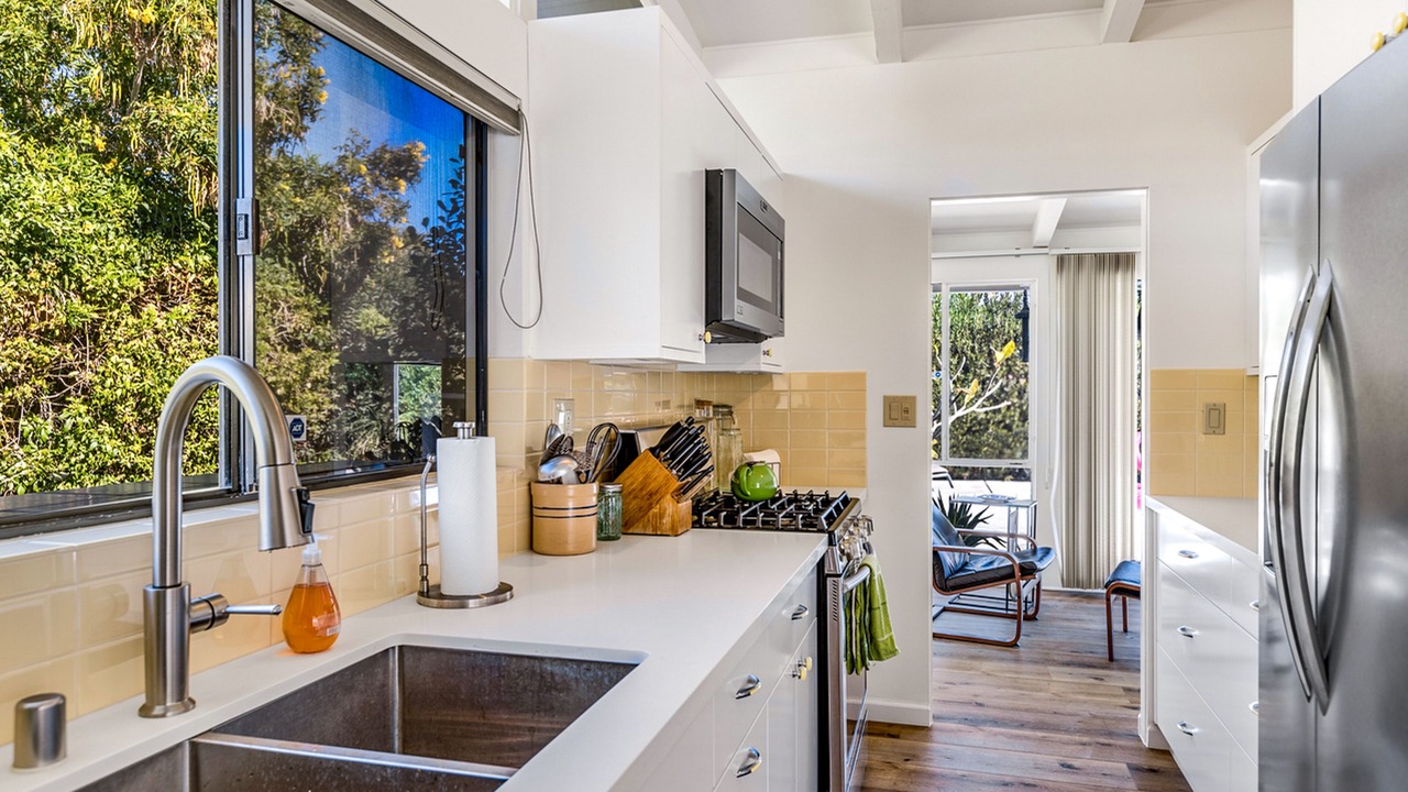 Photo of Kitchen in Magnesia Falls Cove
