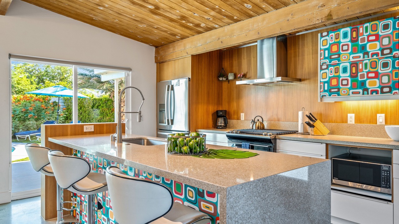 Photo of Kitchen in Racquet Club Estates