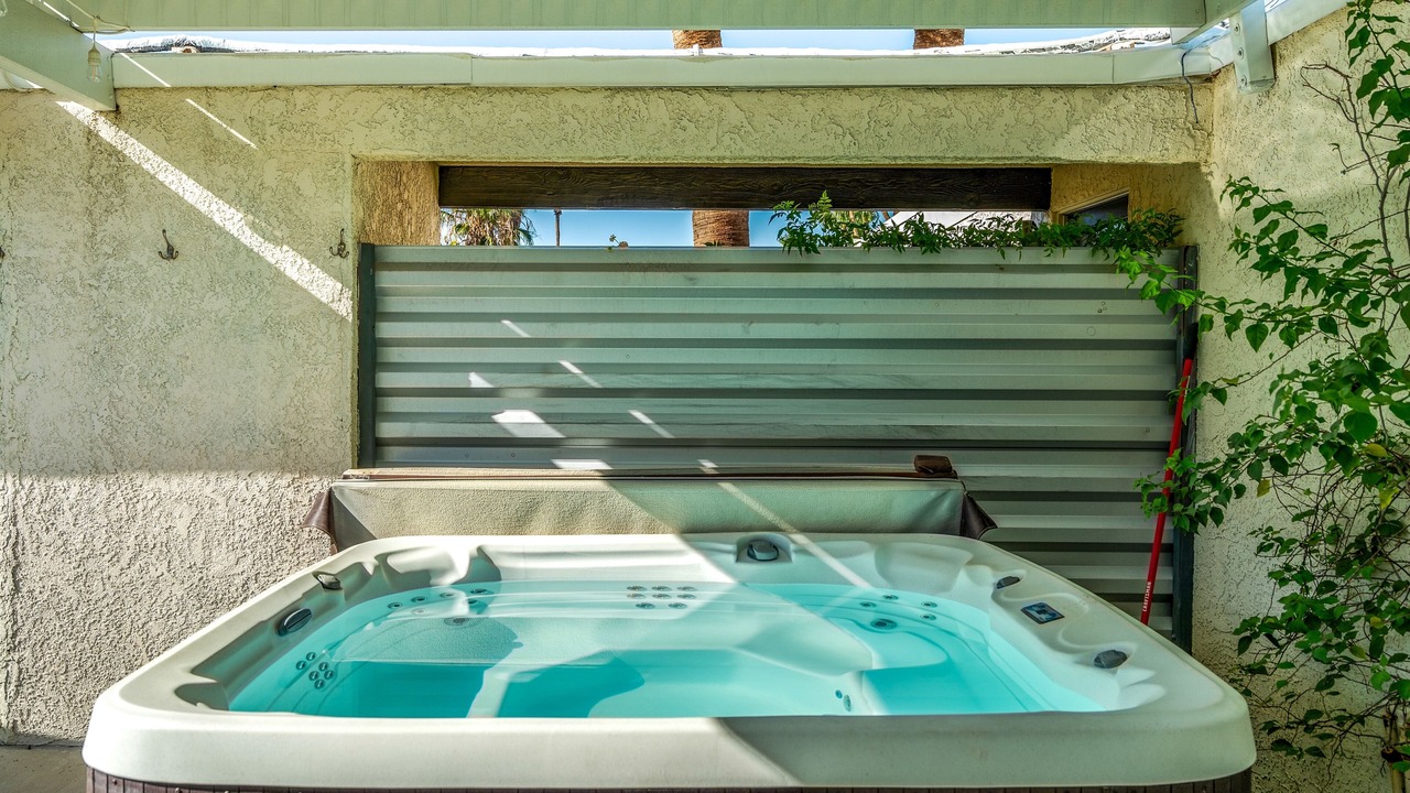 Photo of Outdoor in Racquet Club Estates