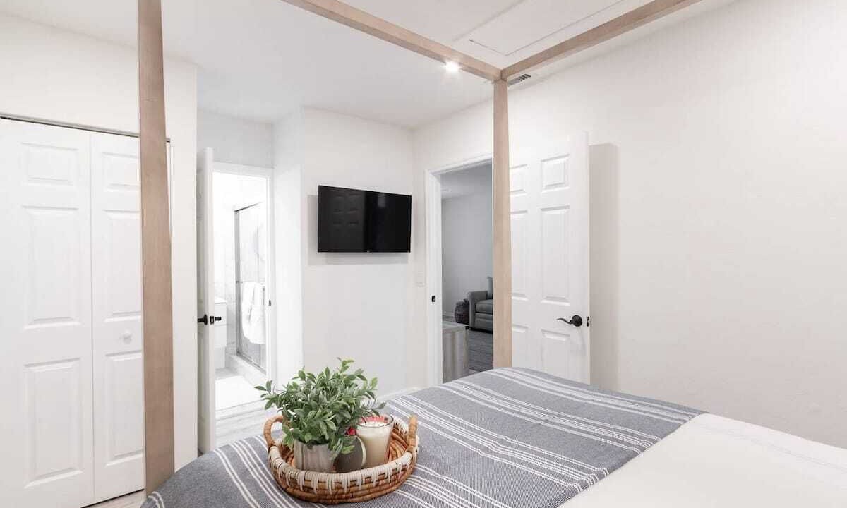 Photo of Bedroom in Cypress Point