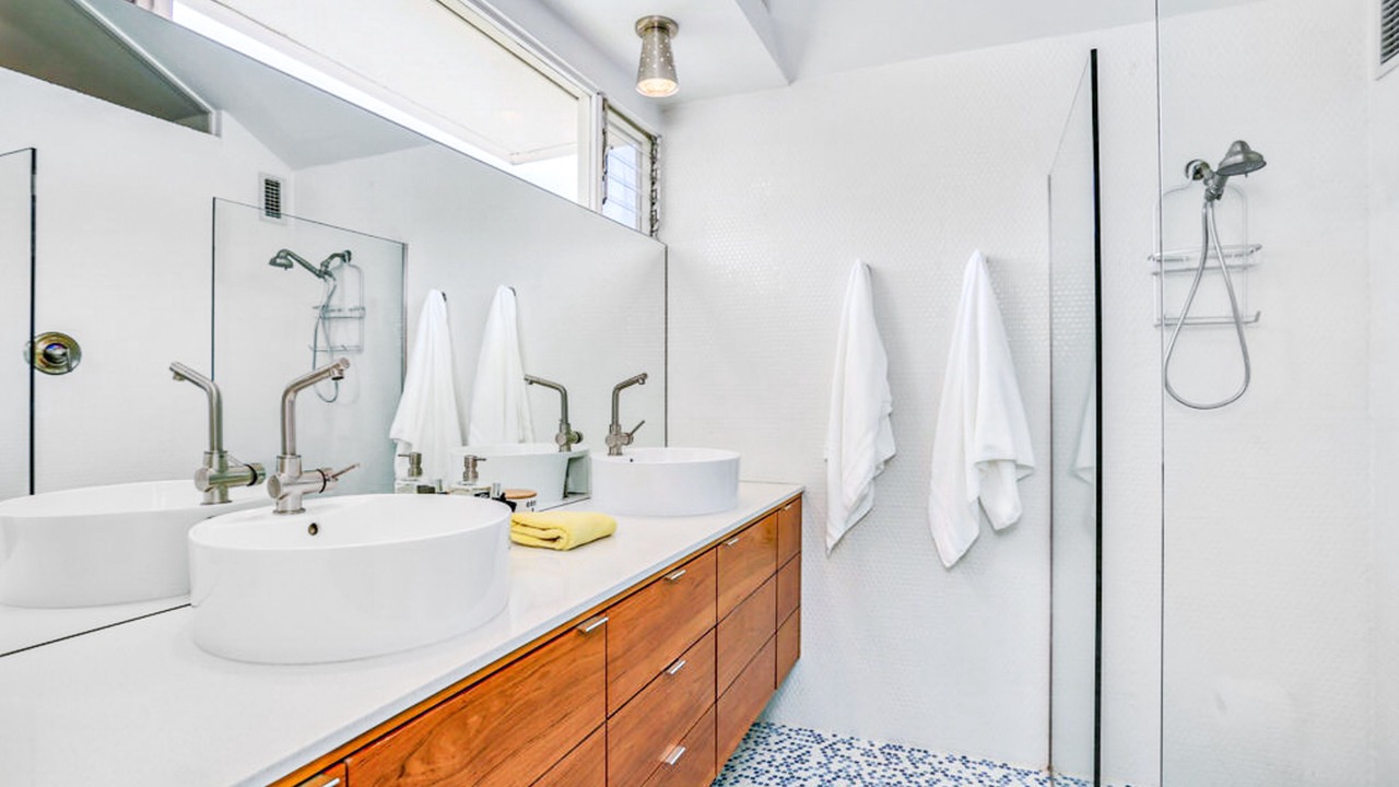 Photo of Bathroom in Araby Commons