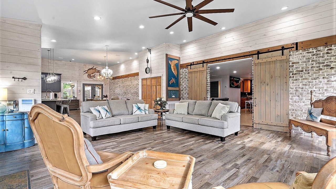 Photo of Bedroom in Foley