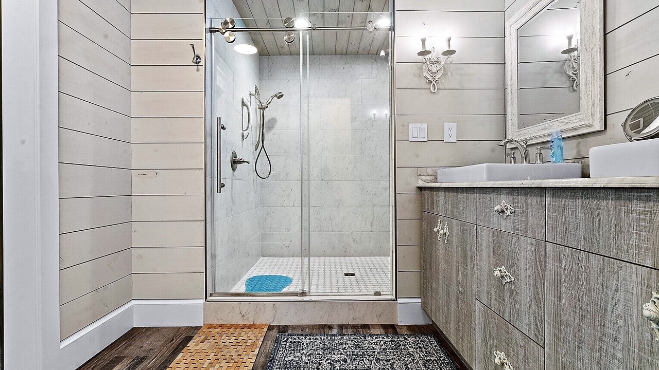 Photo of Bathroom in Foley
