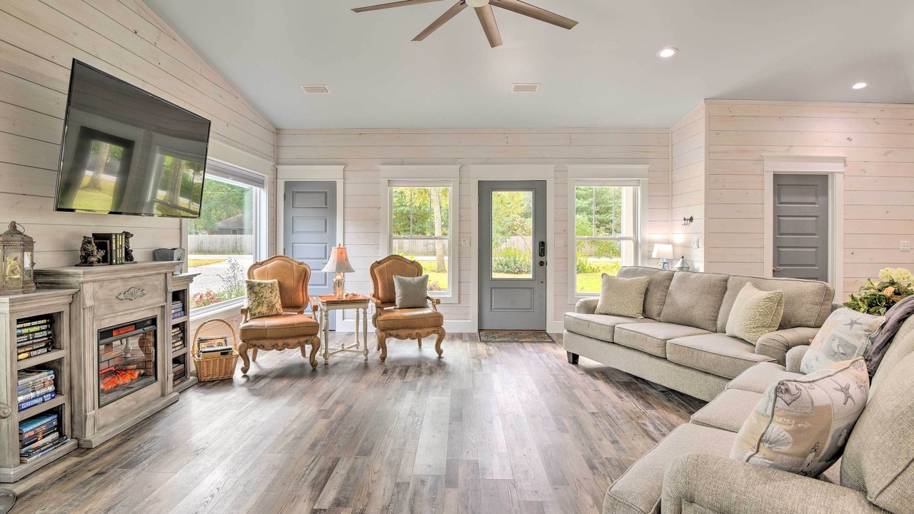 Photo of Livingroom in Foley