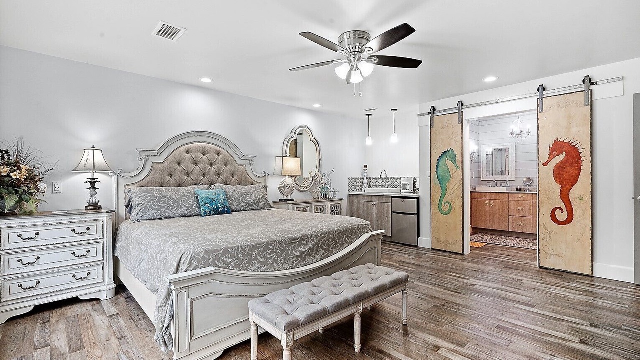 Photo of Bedroom in Foley