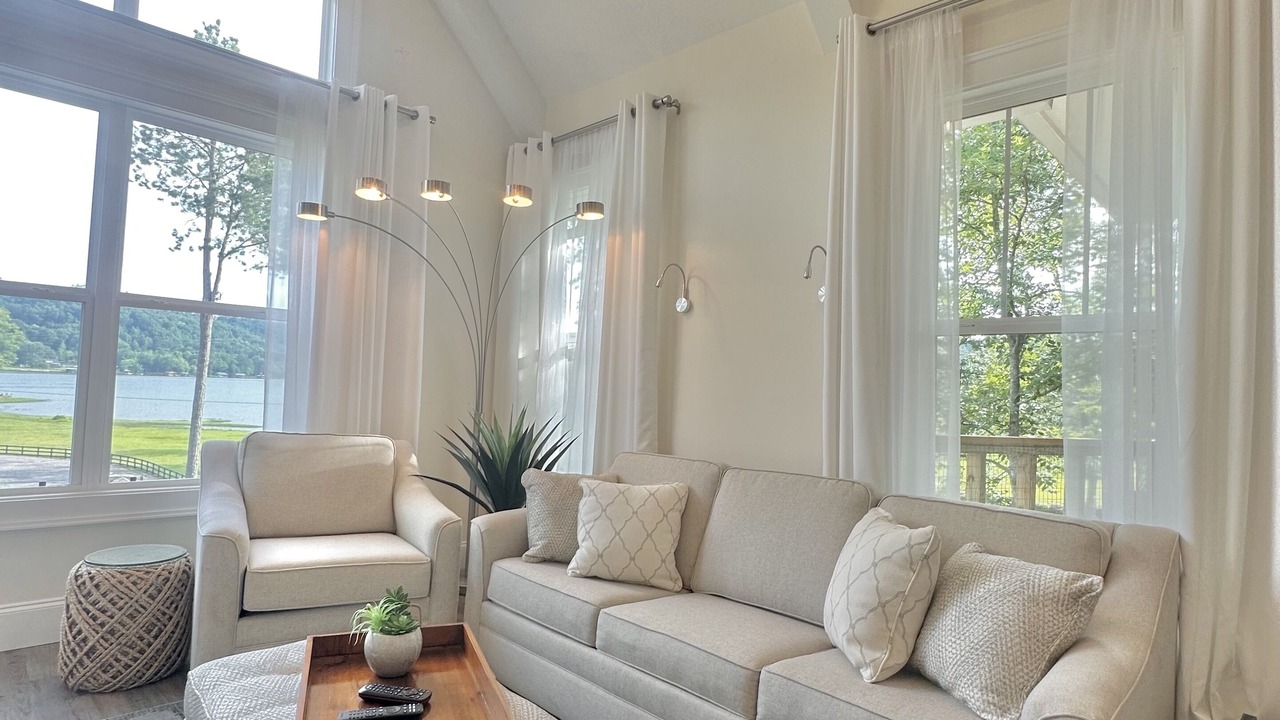 Photo of Bedroom in Cedar Bluff