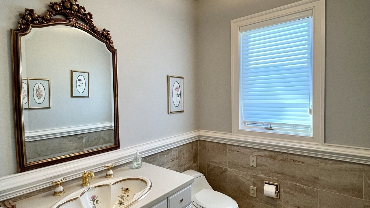 Photo of Bathroom in Avalon