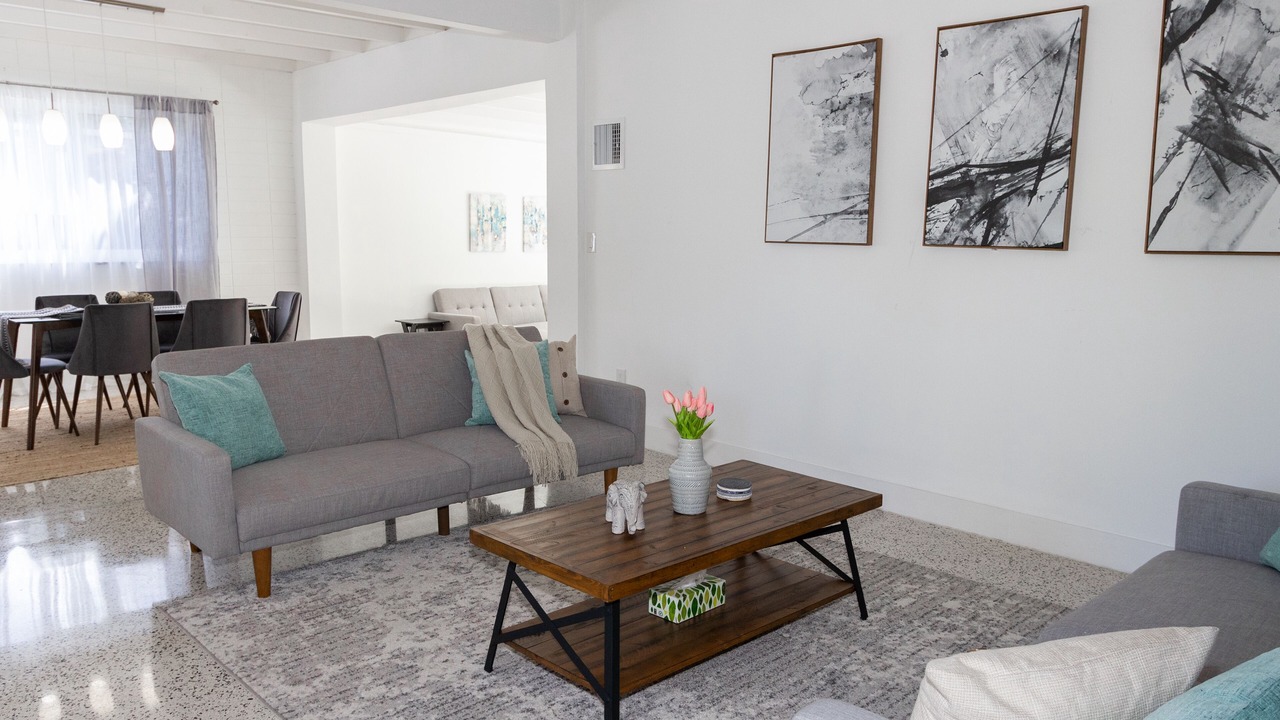 Photo of Livingroom in Northeast Miami