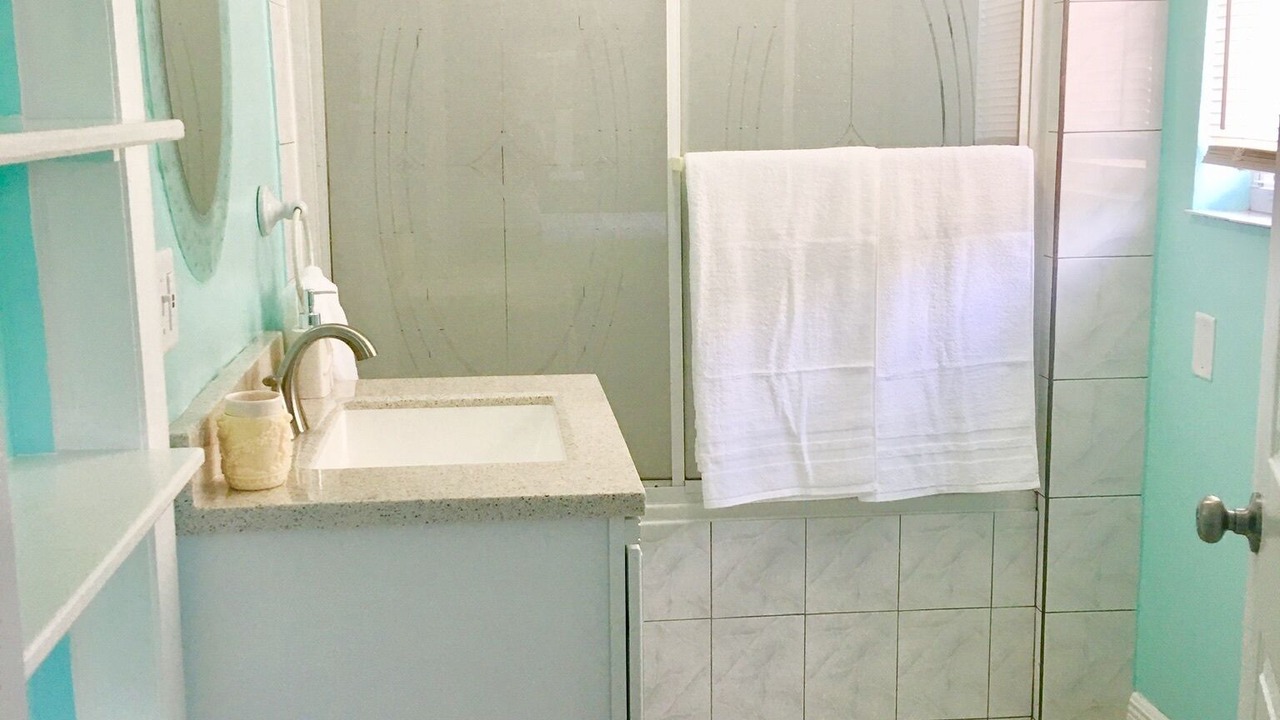 Photo of Bathroom in North Andrews Gardens