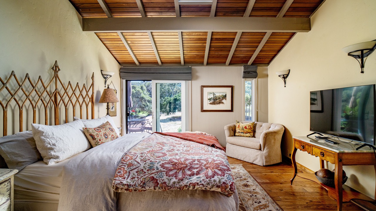Photo of Bedroom in Quail Lodge