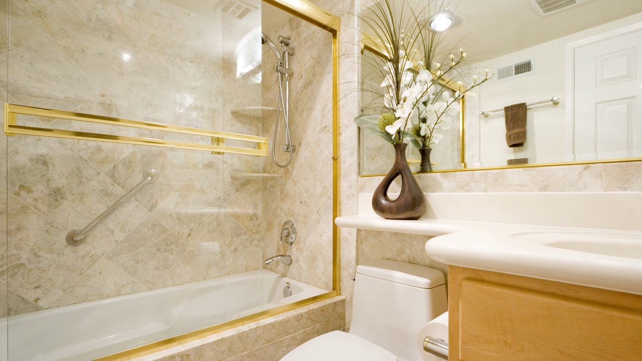 Photo of Bathroom in Outer Richmond