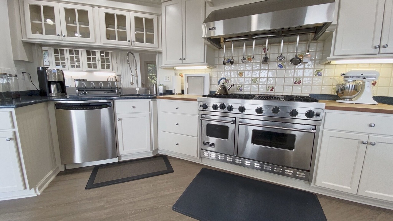 Photo of Kitchen in Avalon