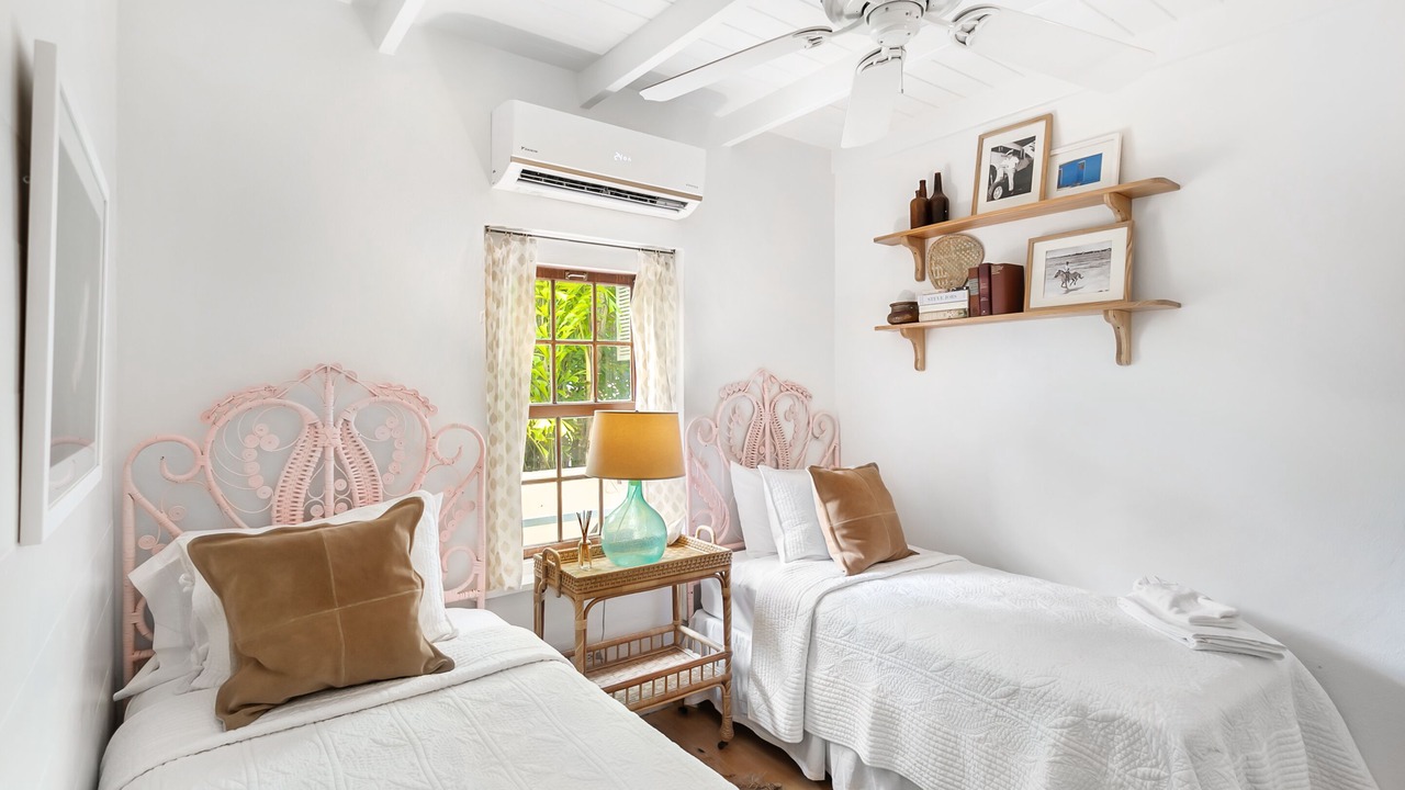 Photo of Bedroom in Dunmore Town