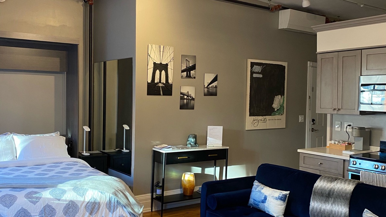 Photo of Livingroom in Beacon