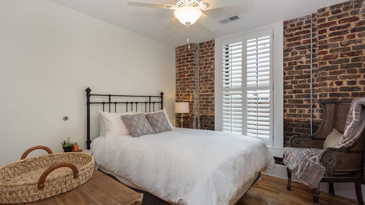 Photo of Bedroom in Central City