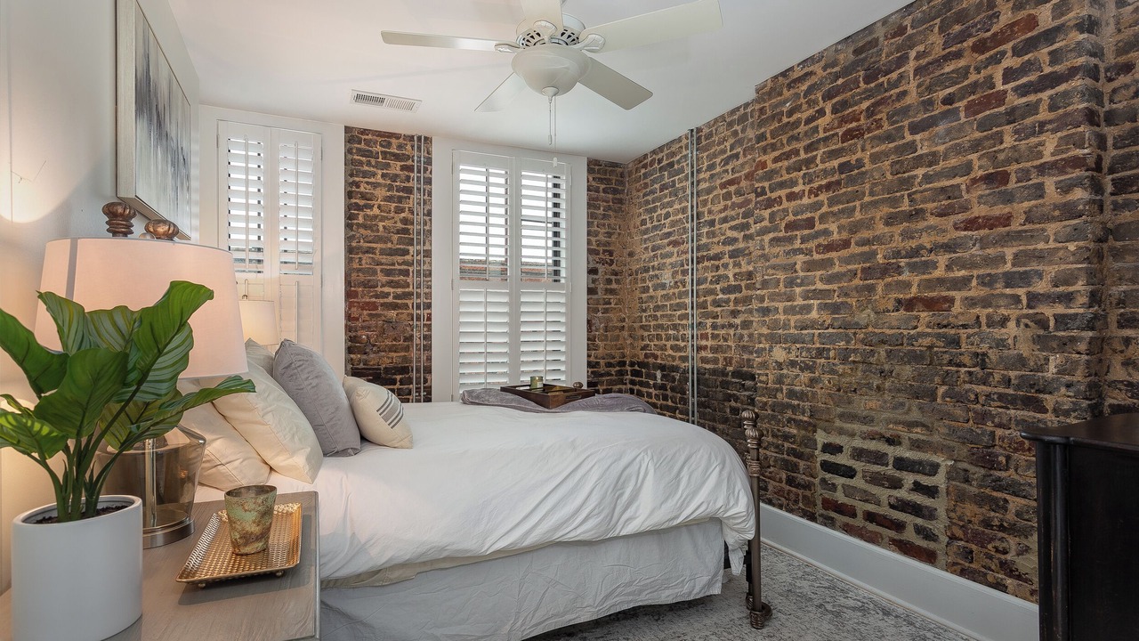 Photo of Bedroom in Central City