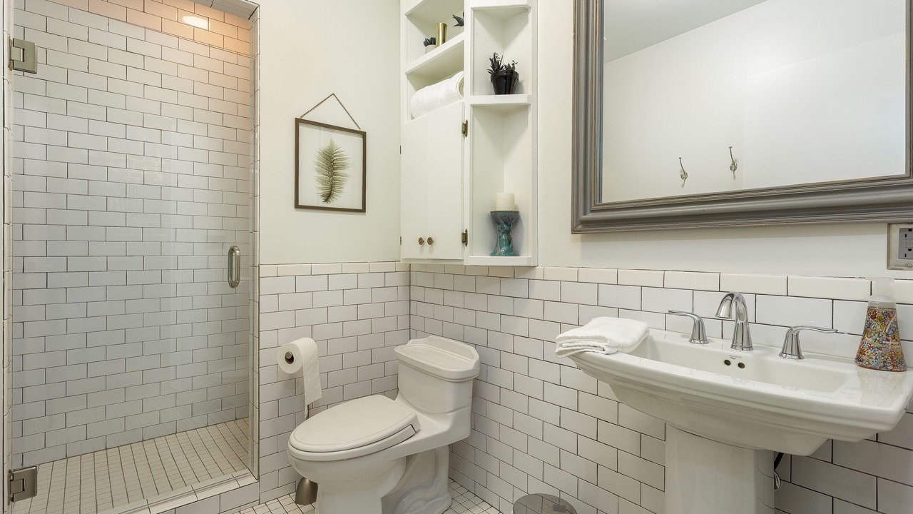 Photo of Bathroom in Central City