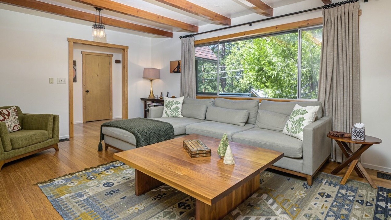 Photo of Livingroom in Fern Valley
