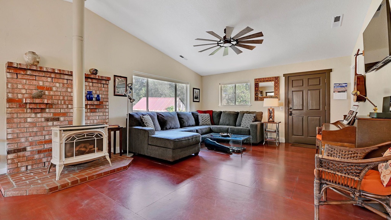 Photo of Livingroom in Murphys