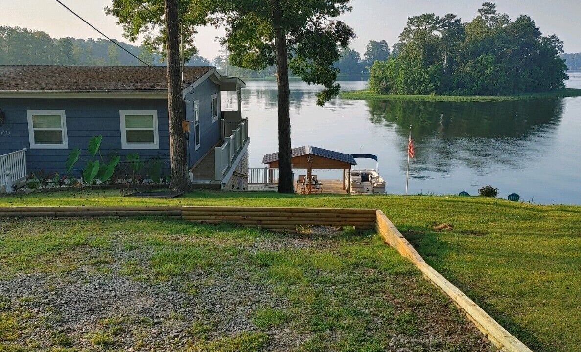 Photo of Outdoor in Titus