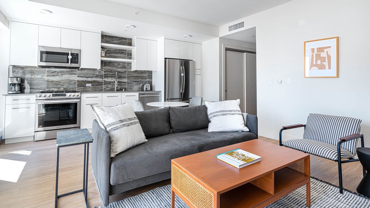 Photo of Livingroom in Downtown Oakland