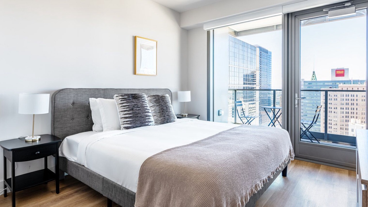 Photo of Bedroom in Downtown Oakland