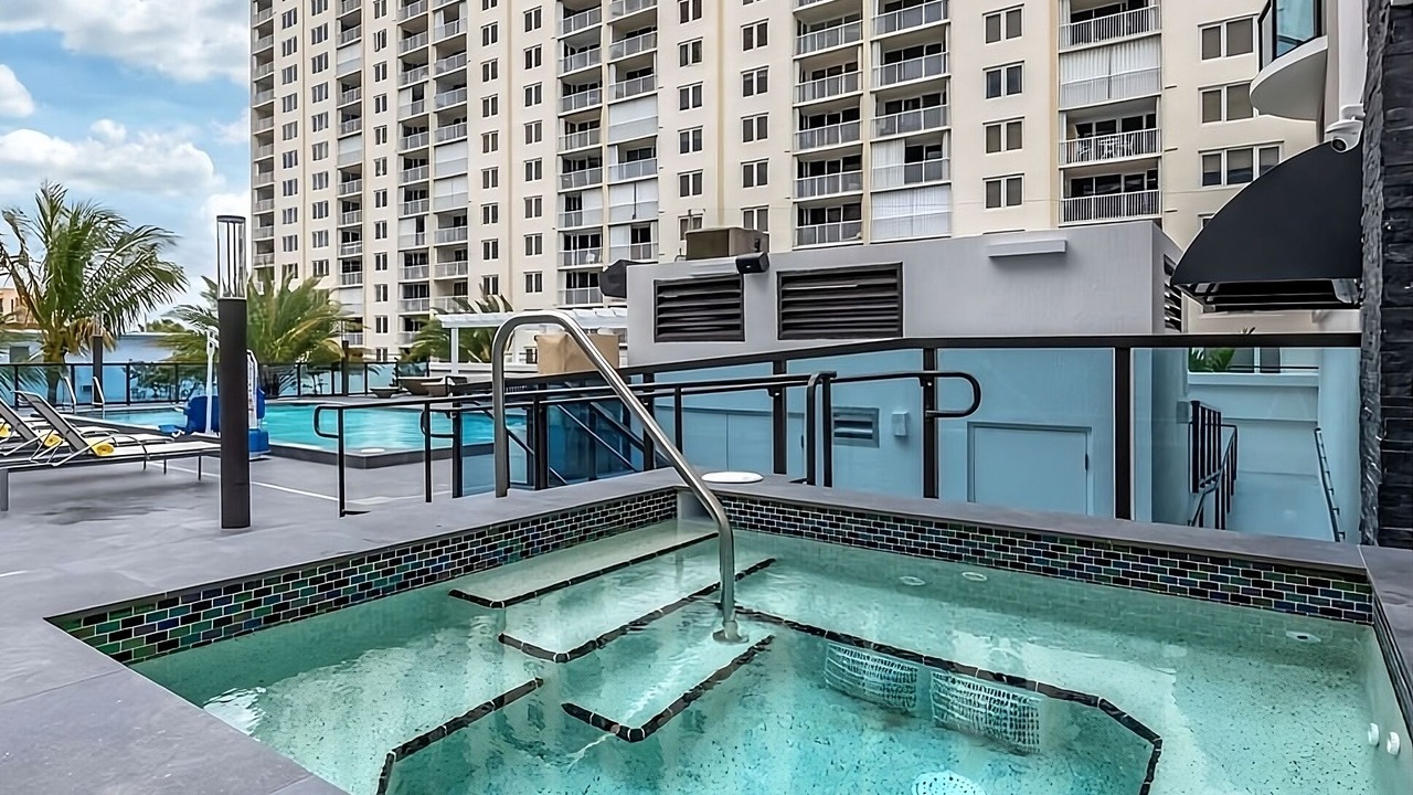 Photo of Outdoor in Lauderdale Beach