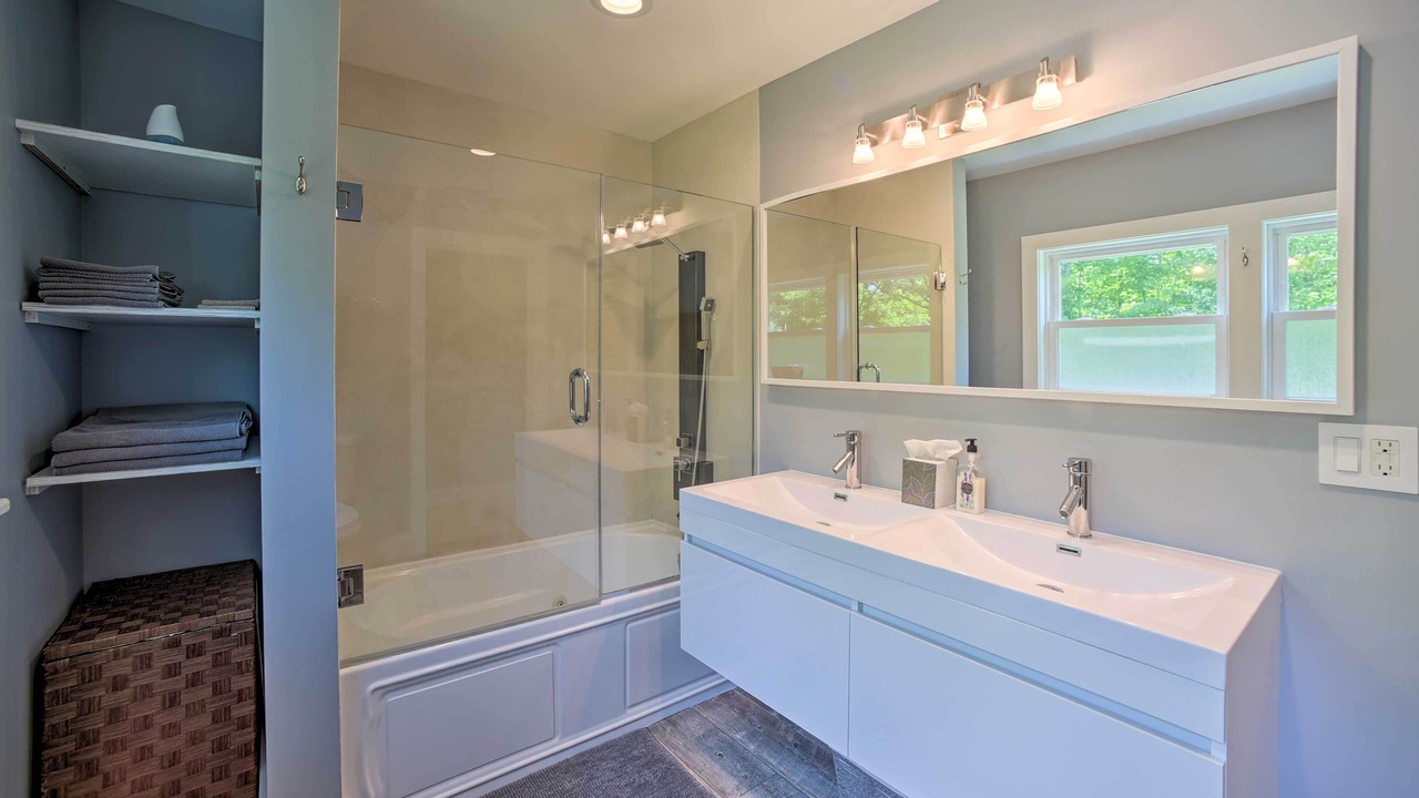 Photo of Bathroom in Wallkill