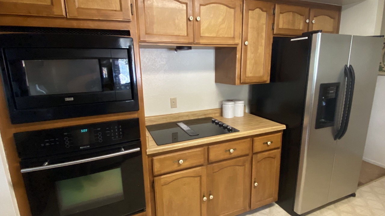 Photo of Kitchen in Groveland