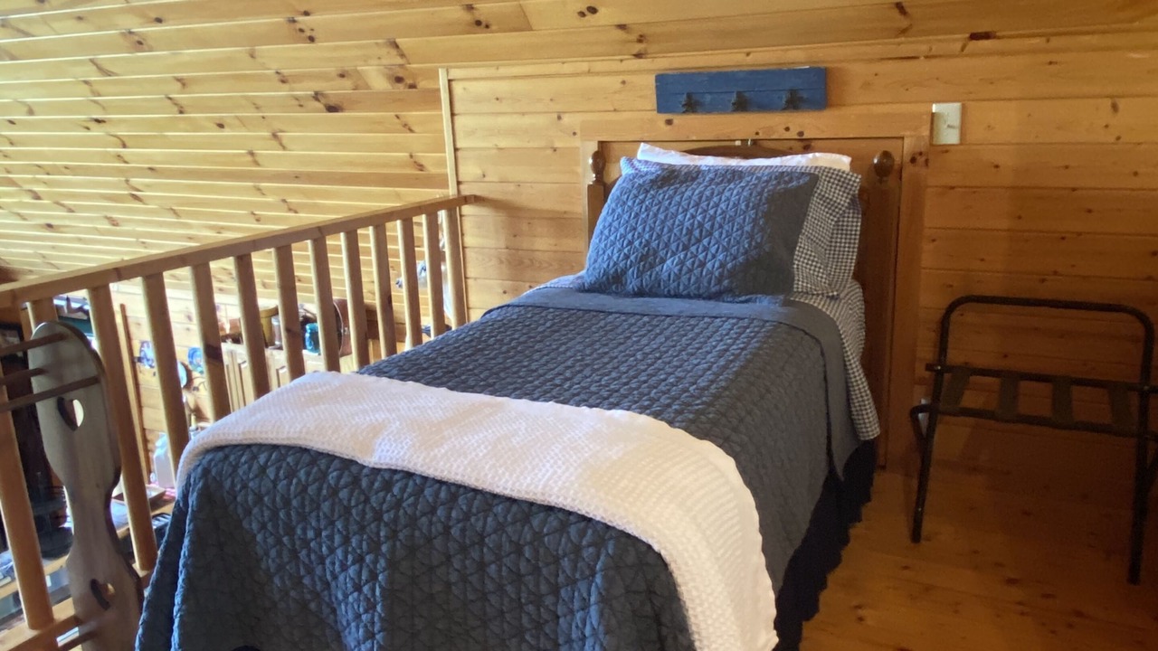 Photo of Bedroom in Mouth of Wilson