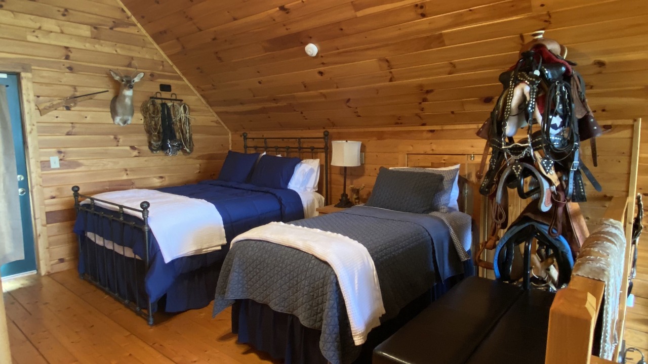 Photo of Bedroom in Mouth of Wilson