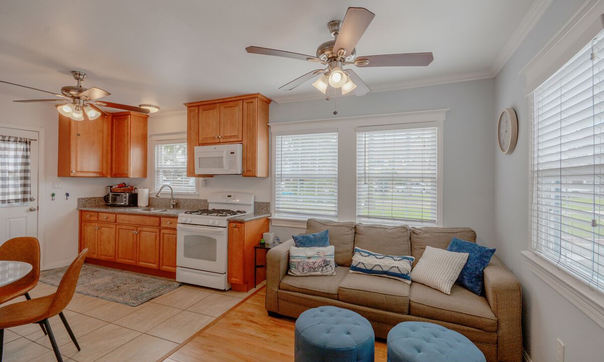 Photo of Livingroom in Santa Ana Heights
