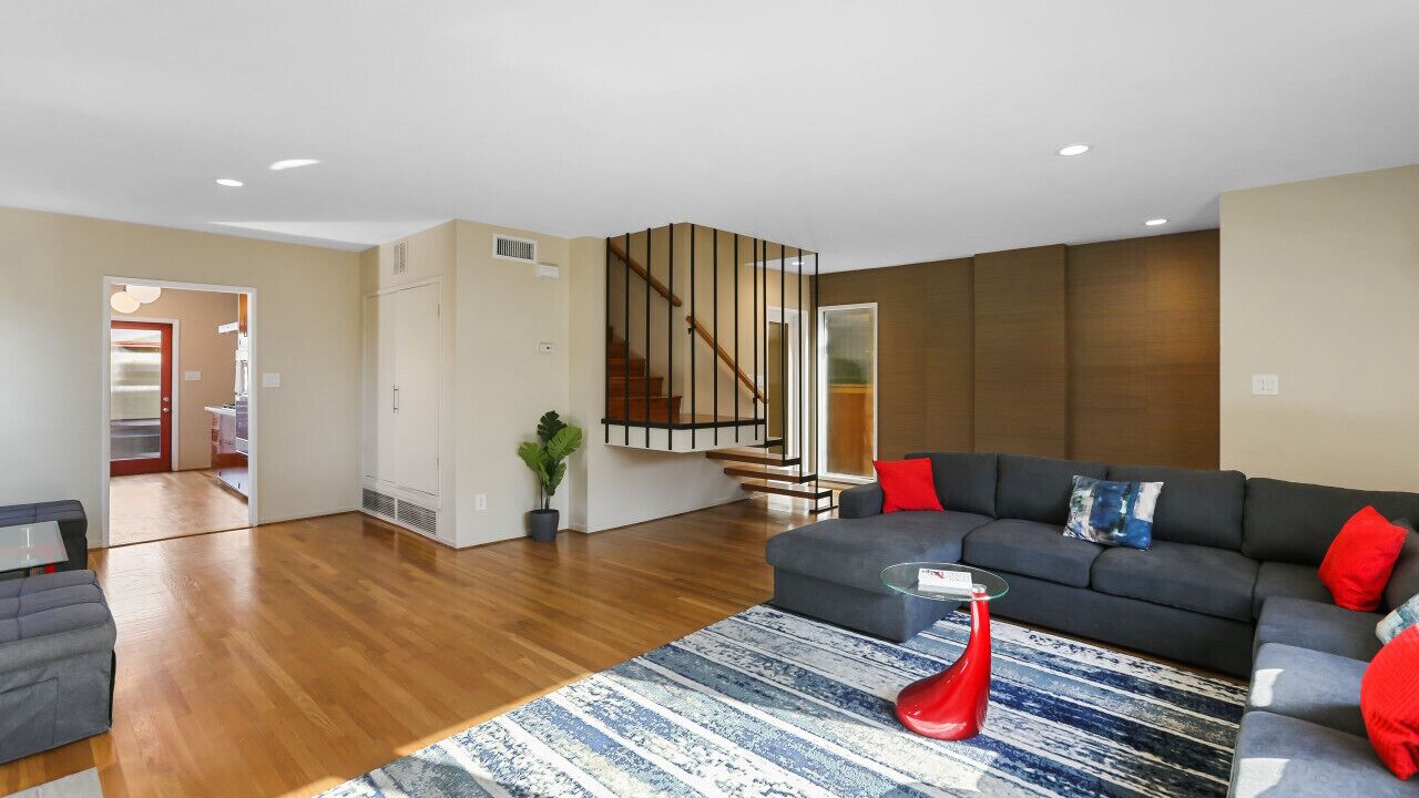 Photo of Livingroom in Belmont Shore