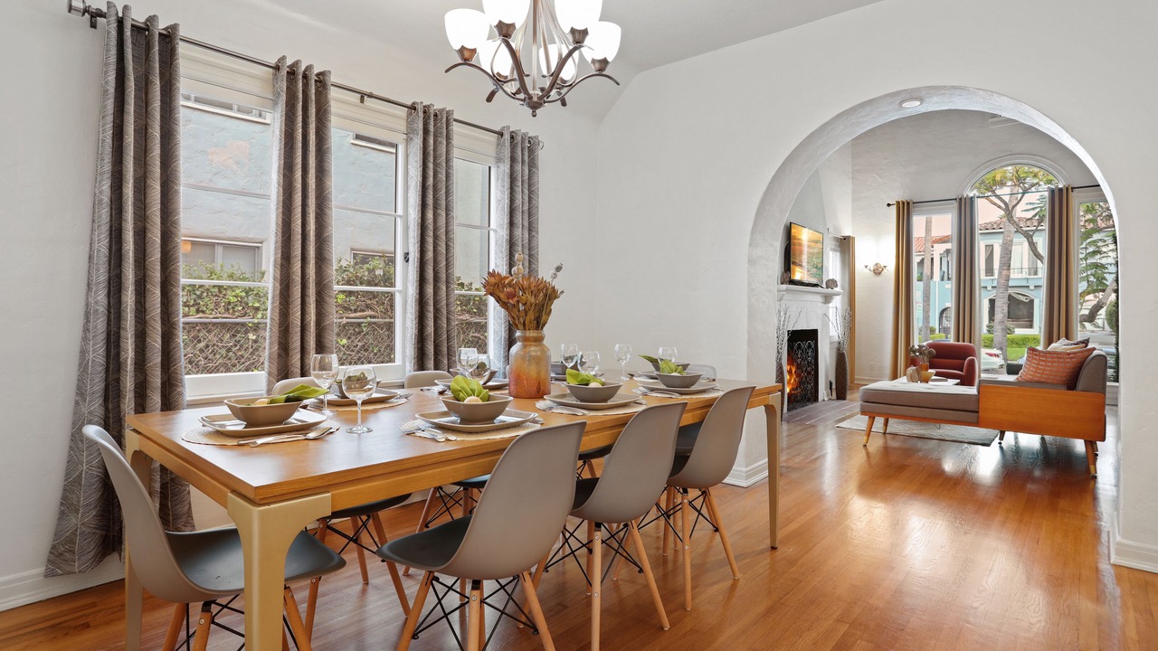 Photo of Bedroom in Mid City