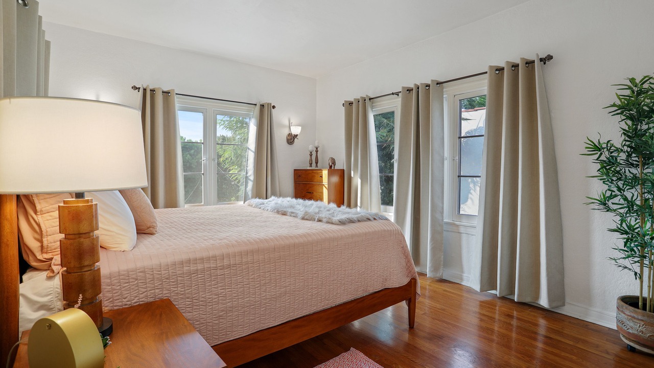 Photo of Bedroom in Mid City