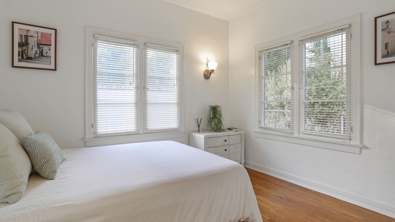 Photo of Bedroom in Mid City