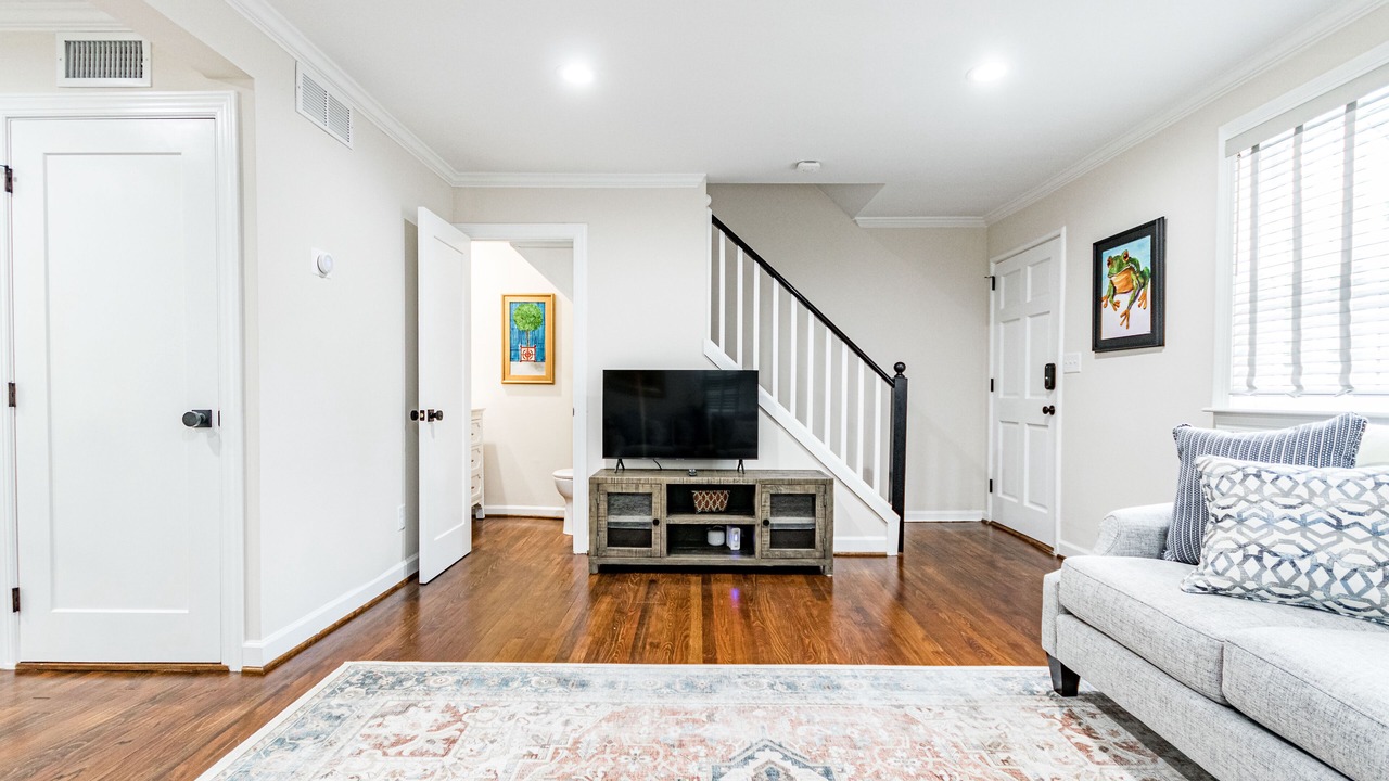 Photo of Livingroom in Southwest Raleigh