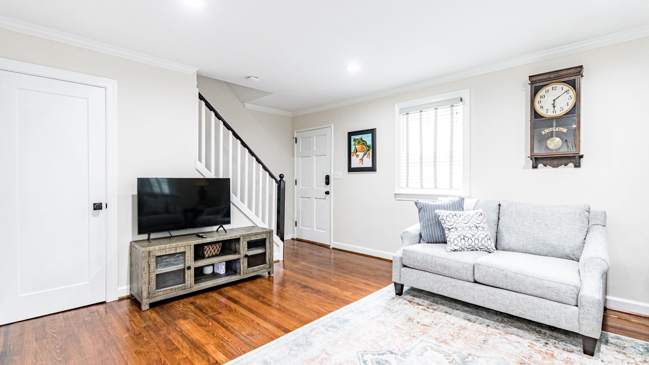 Photo of Livingroom in Southwest Raleigh