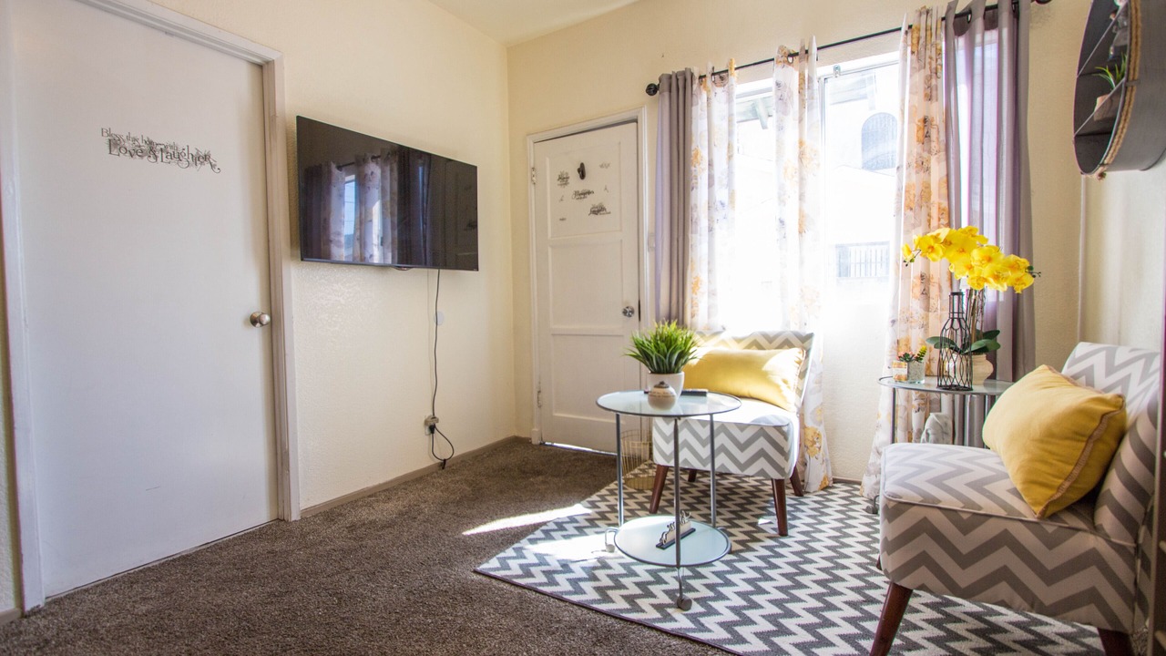 Photo of Livingroom in Faircrest Heights