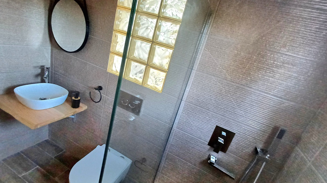 Photo of Bathroom in Katakolo