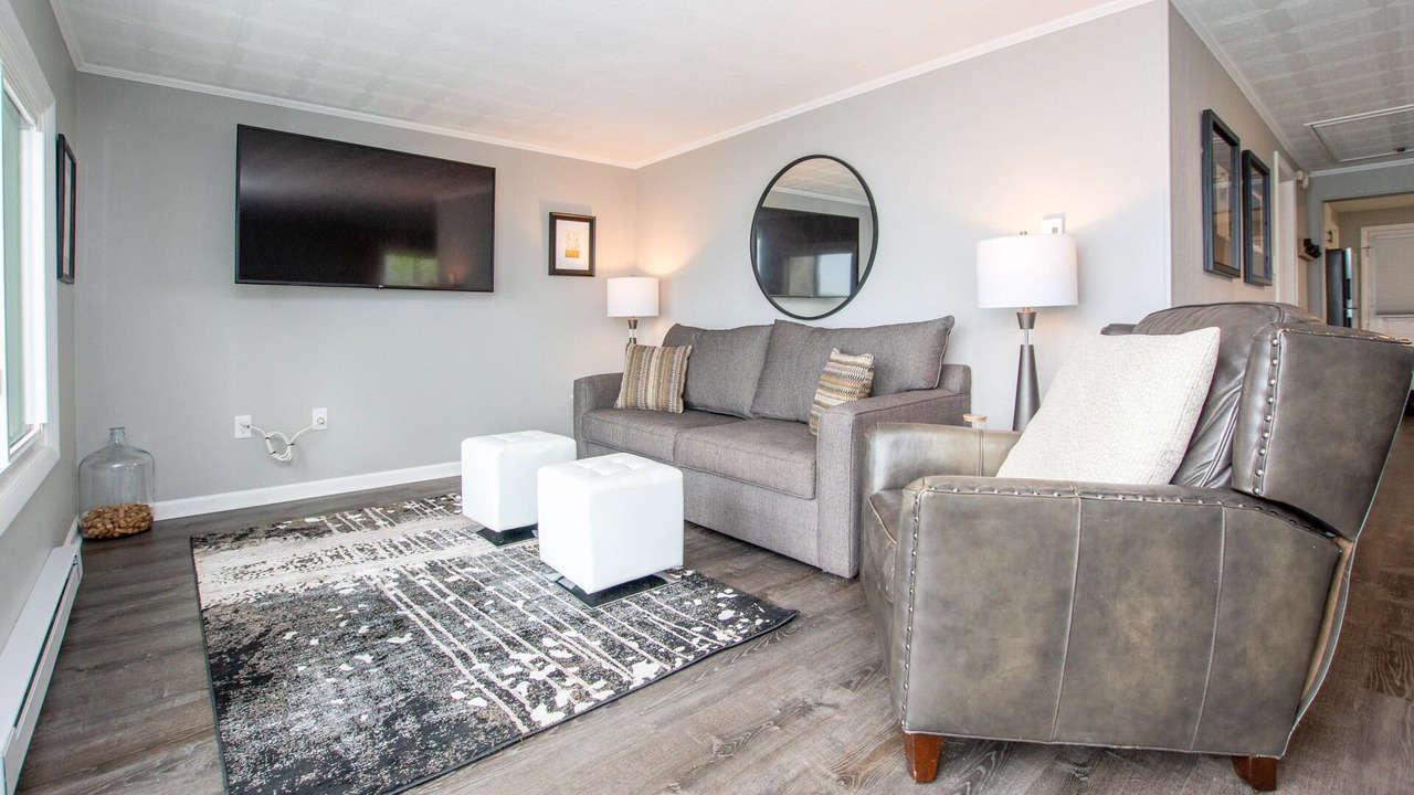 Photo of Livingroom in Romulus