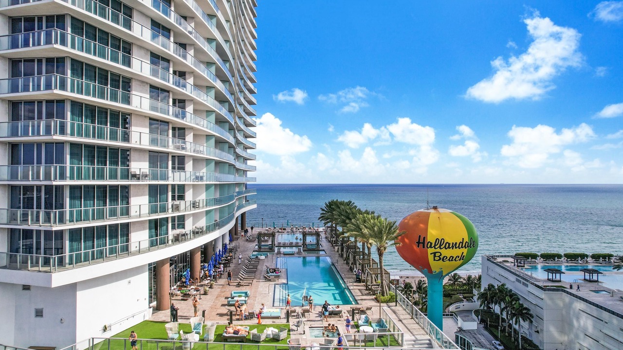 Photo of Outdoor in Hallandale Beach