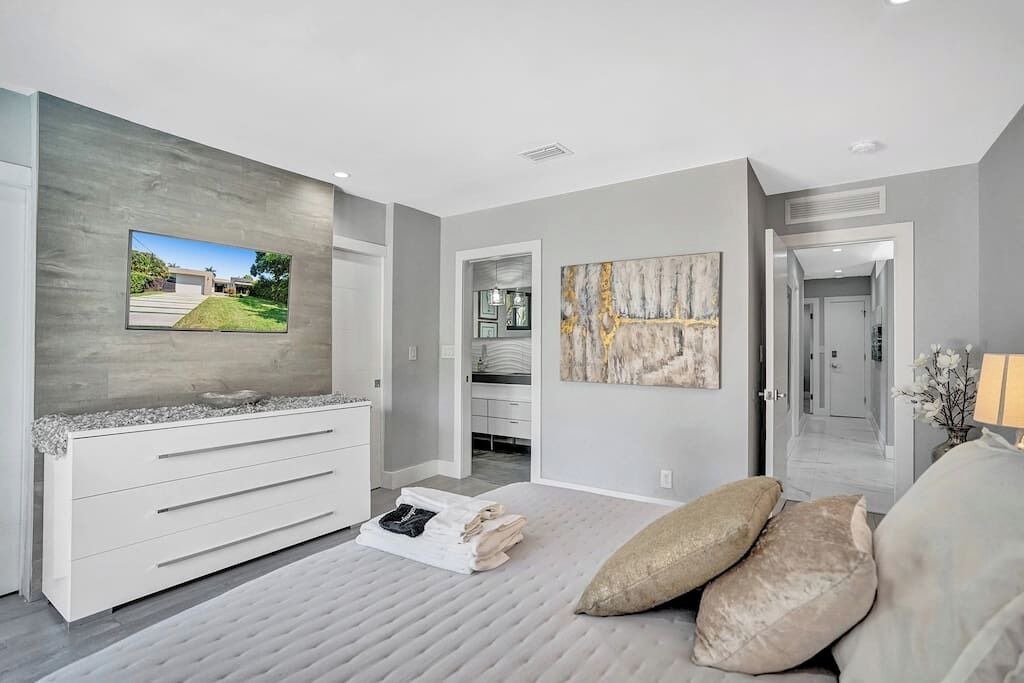 Photo of Bedroom in South Lake