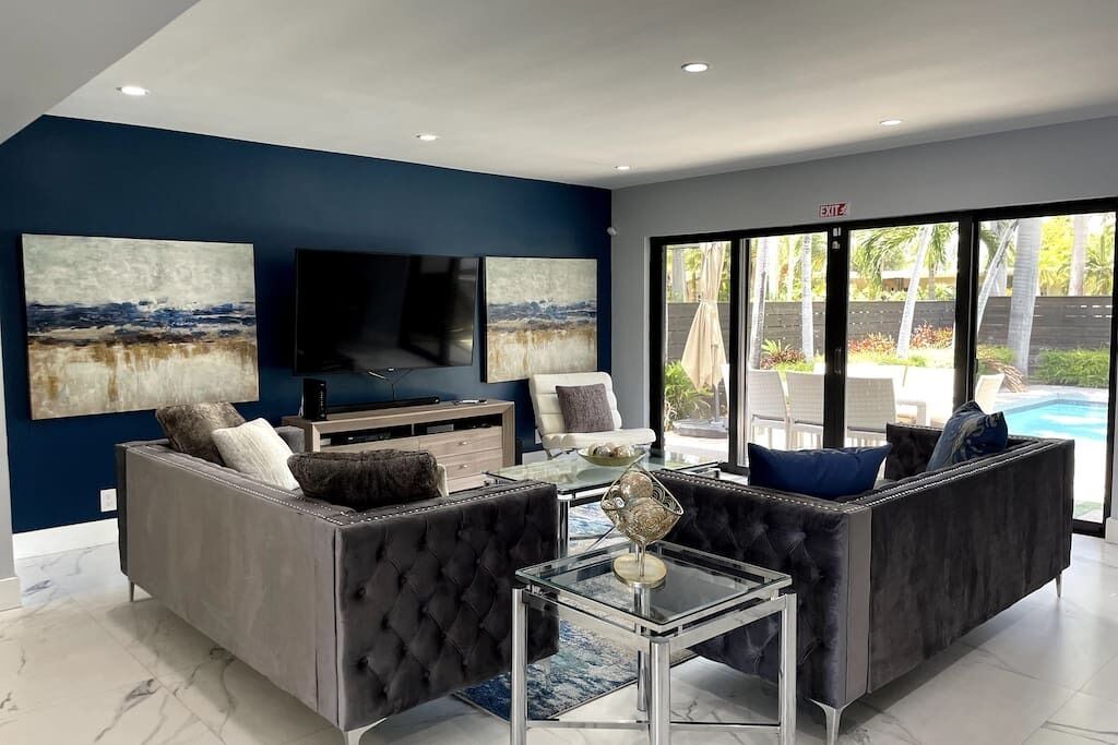 Photo of Livingroom in South Lake