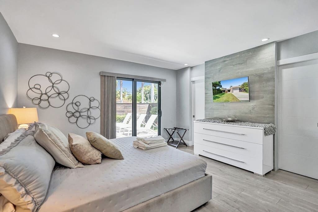 Photo of Bedroom in South Lake
