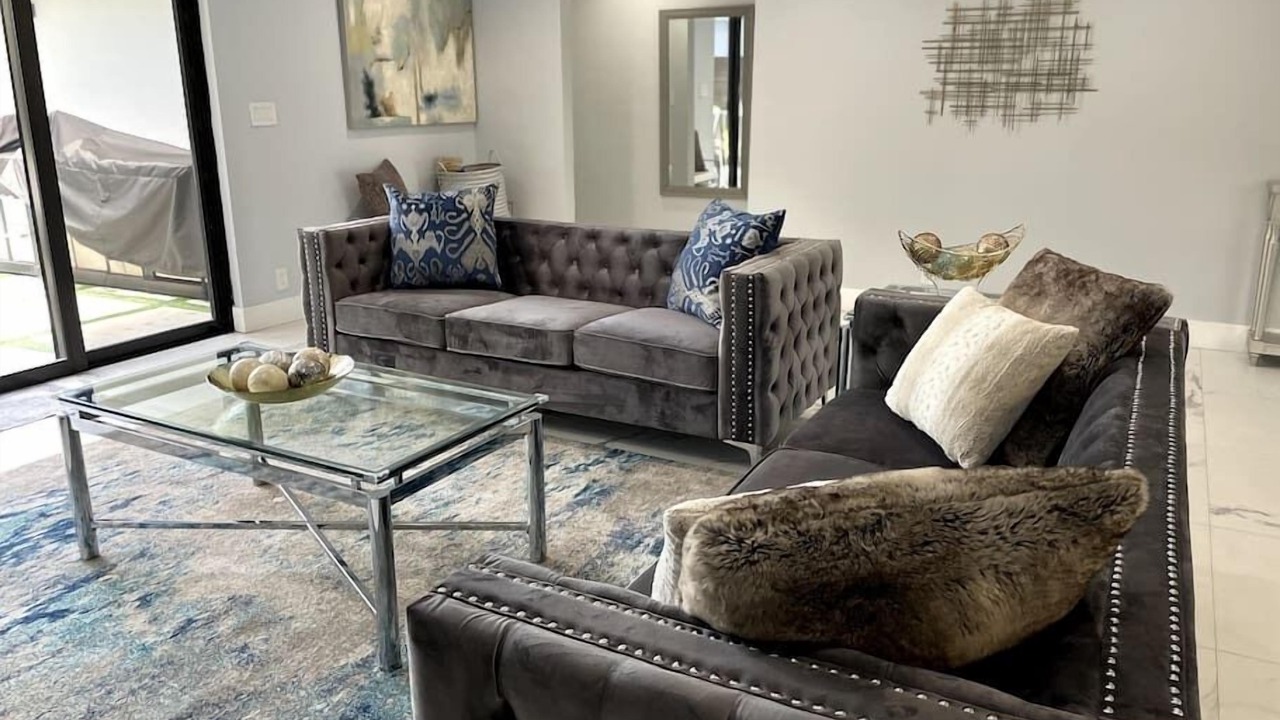 Photo of Livingroom in South Lake
